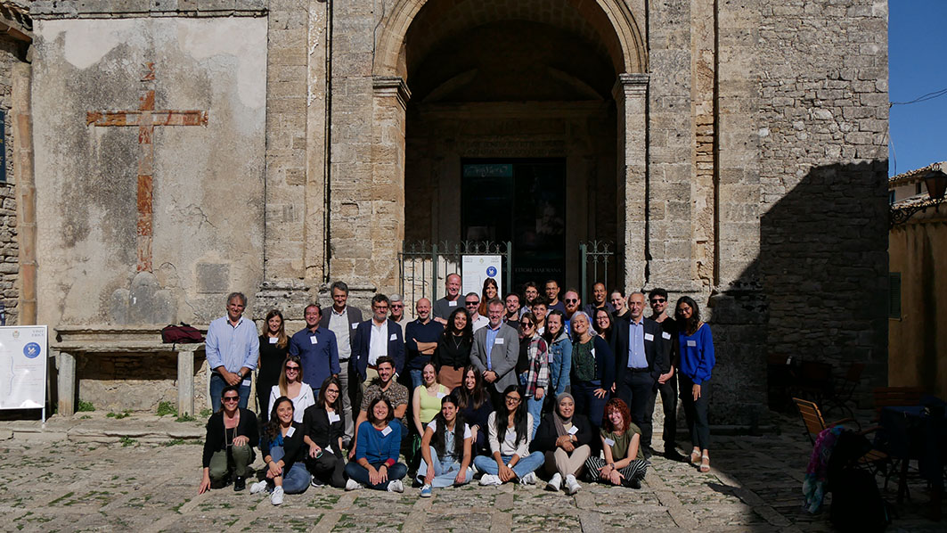 20 SCHOLARSHIPS FOR THE ERICE SCHOOL OF SCIENCE COMMUNICATION…